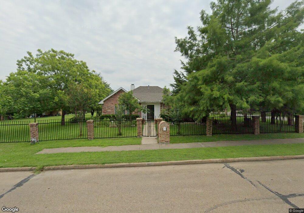 401 E Martin Luther King Dr, Ennis, TX 75119 - photo 1