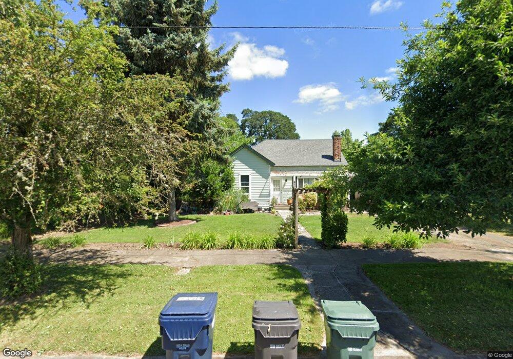 576 C St, Independence, OR 97351 - photo 1