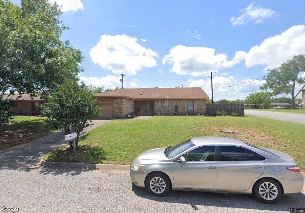 501 Casa Linda St, Joshua, TX 76058 - photo 1