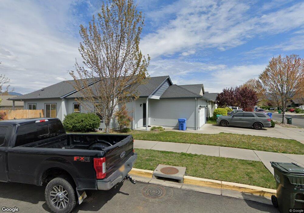 1635 Kellenbeck Ave, Grants Pass, OR 97527 - photo 1