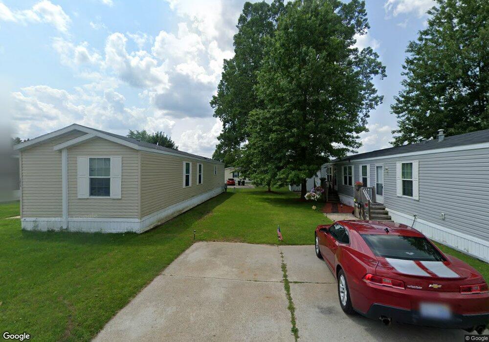 318 Kennedy Ct, Davison, MI 48423 - photo 1