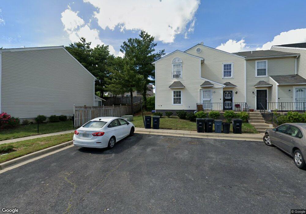 5842 N Holly Springs Dr, Capitol Heights, MD 20743 - photo 1