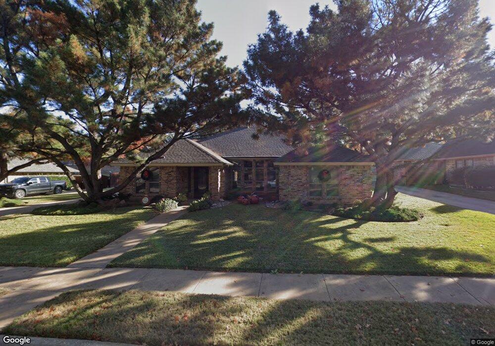 3812 Cambridge Cir E, Bedford, TX 76021 - photo 1