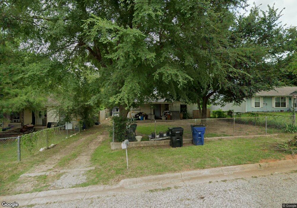 909 Wilde St, Denison, TX 75020 - photo 1