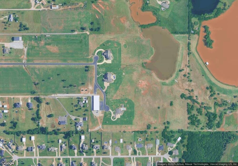 10920 Trinity Way, Moore, OK 73160 - photo 1