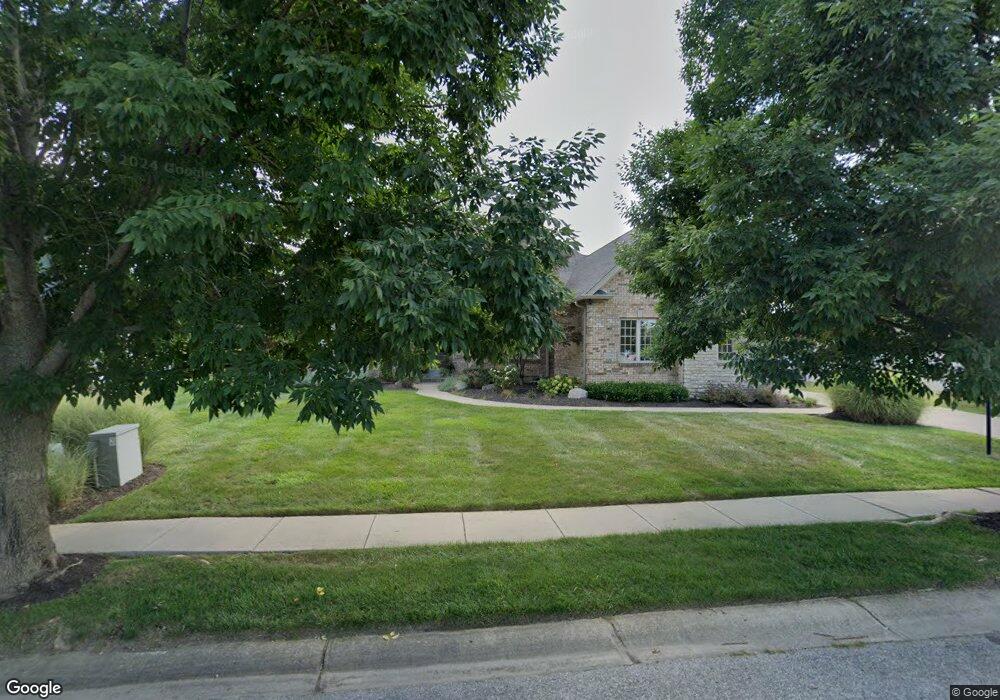 10963 Fairwoods Dr, Fishers, IN 46037 - photo 1
