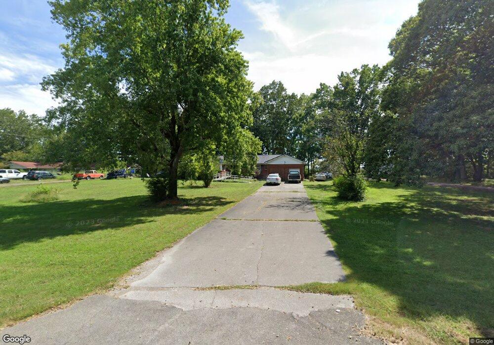 136 Riverside Dr, Linden, TN 37096 - photo 1