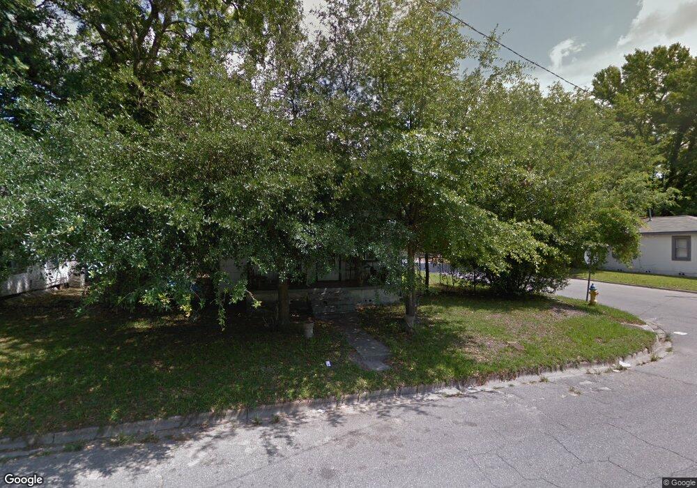 1002 W 51st St, Savannah, GA 31405 - photo 1