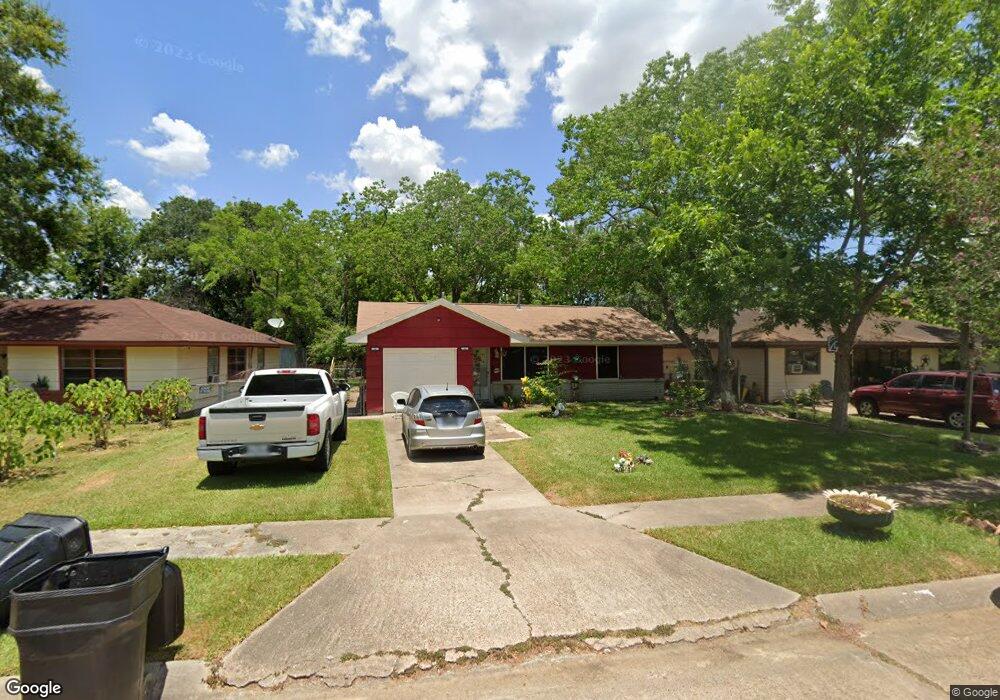 10909 Hoffer St, Houston, TX 77075 - photo 1