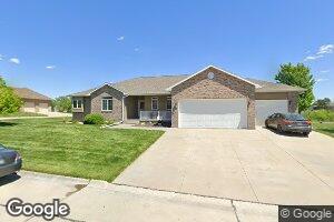 906 N Horseshoe Ave, Sutton, NE 68979