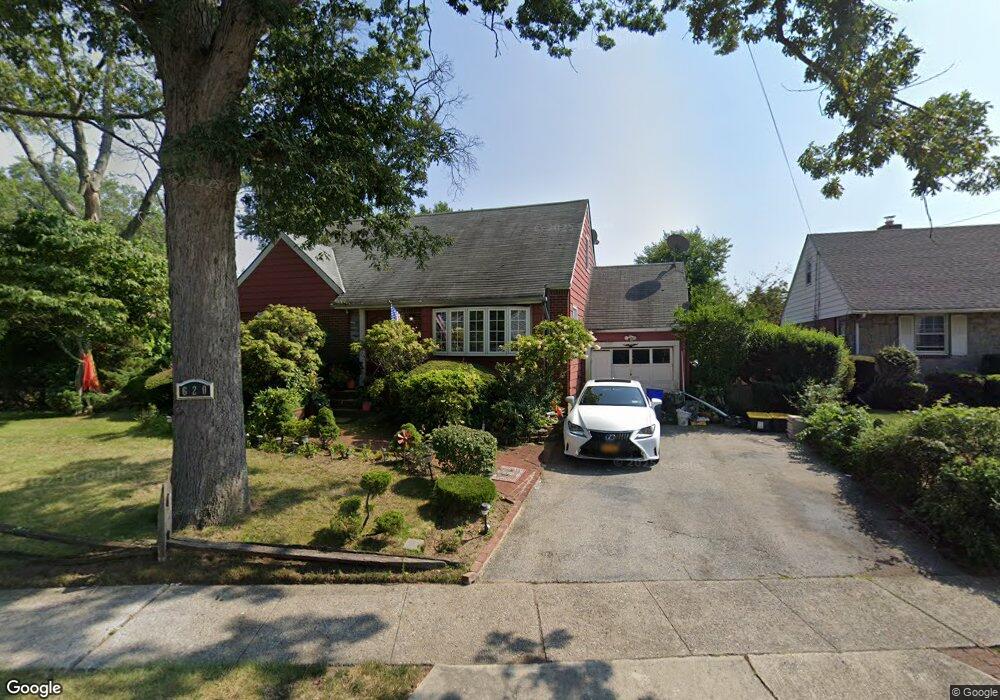 620 Dubois Ave, Valley Stream, NY 11581 - photo 1