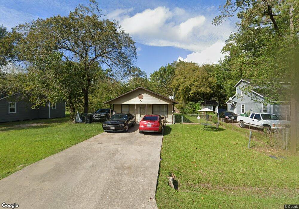 7213 Weyburn St, Houston, TX 77028 - photo 1