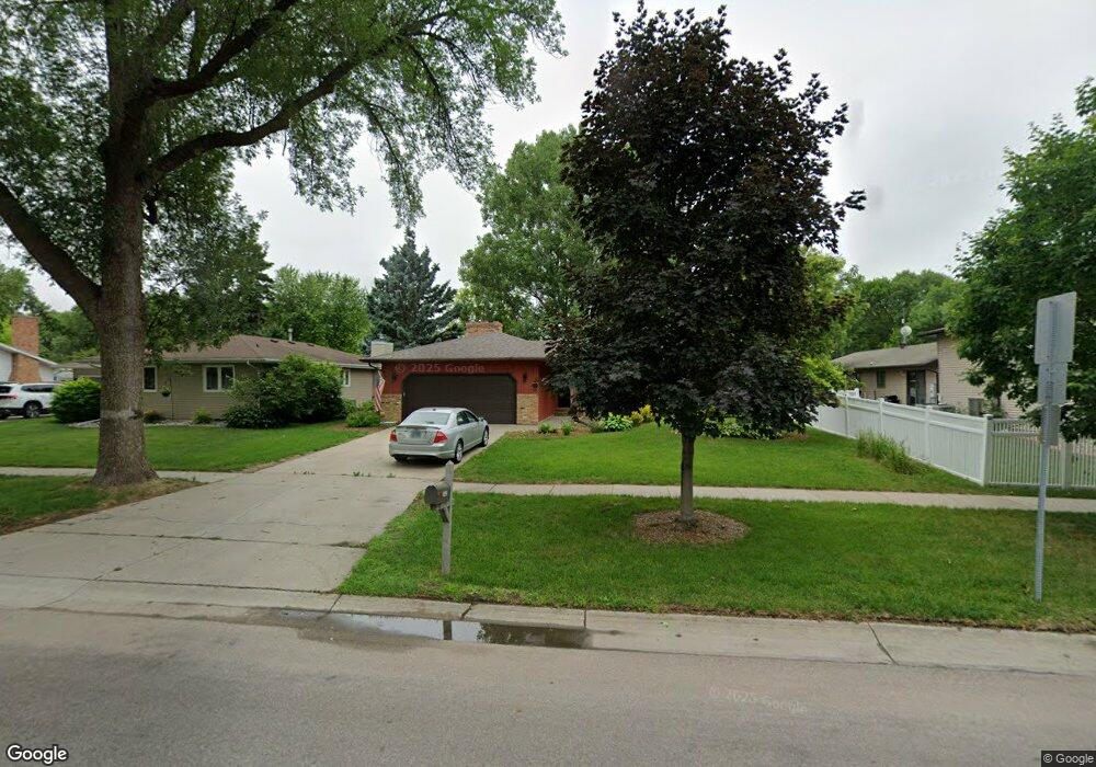 3402 Elm St N, Fargo, ND 58102 - photo 1