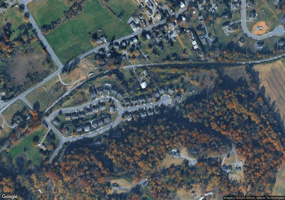 905 Connor Ct, Reading, PA 19608 - photo 1