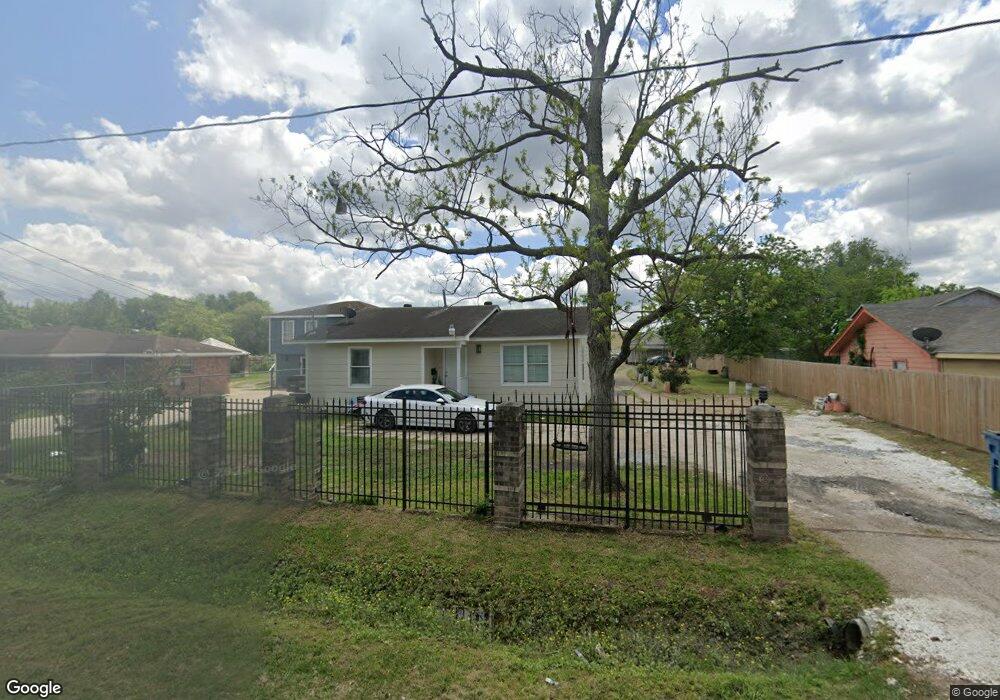 1800 Lone Oak Rd, Houston, TX 77093 - photo 1