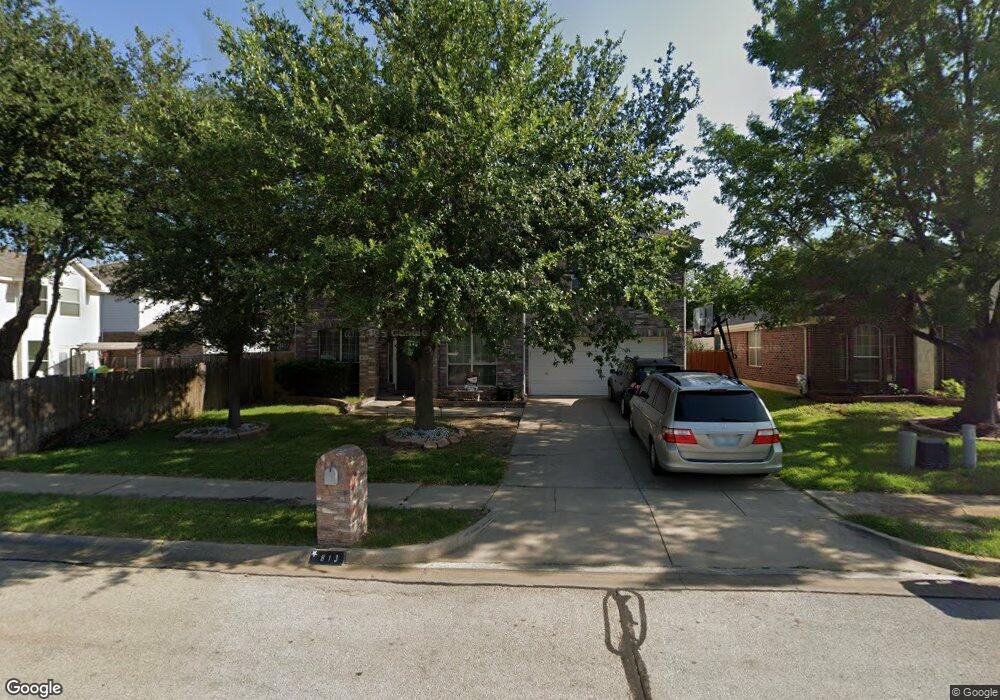 813 Circle View Ln, Denton, TX 76210 - photo 1