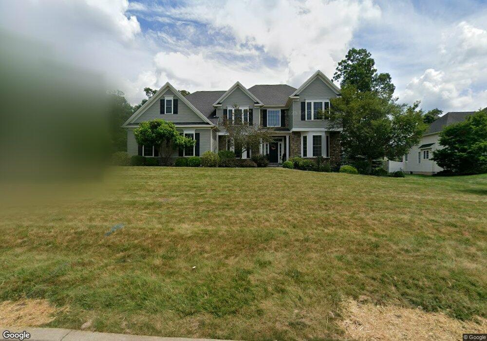 1065 Woodberry Dr, Mountain Top, PA 18707 - photo 1