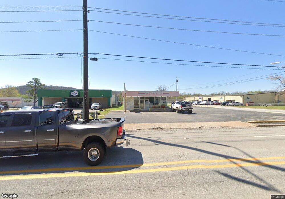 549 W 15th St, Fayetteville, AR 72701 - photo 1