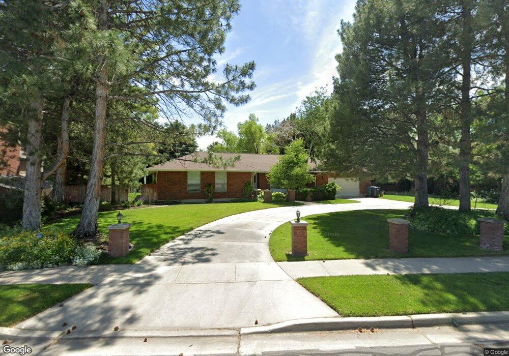 2120 E Pinecrest Ln, Sandy, UT 84092 - photo 1