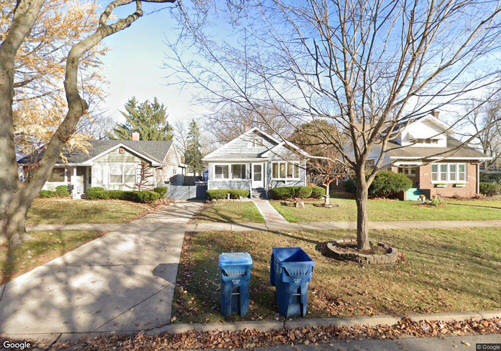 160 S Commonwealth Ave, Aurora, IL 60506 - photo 1