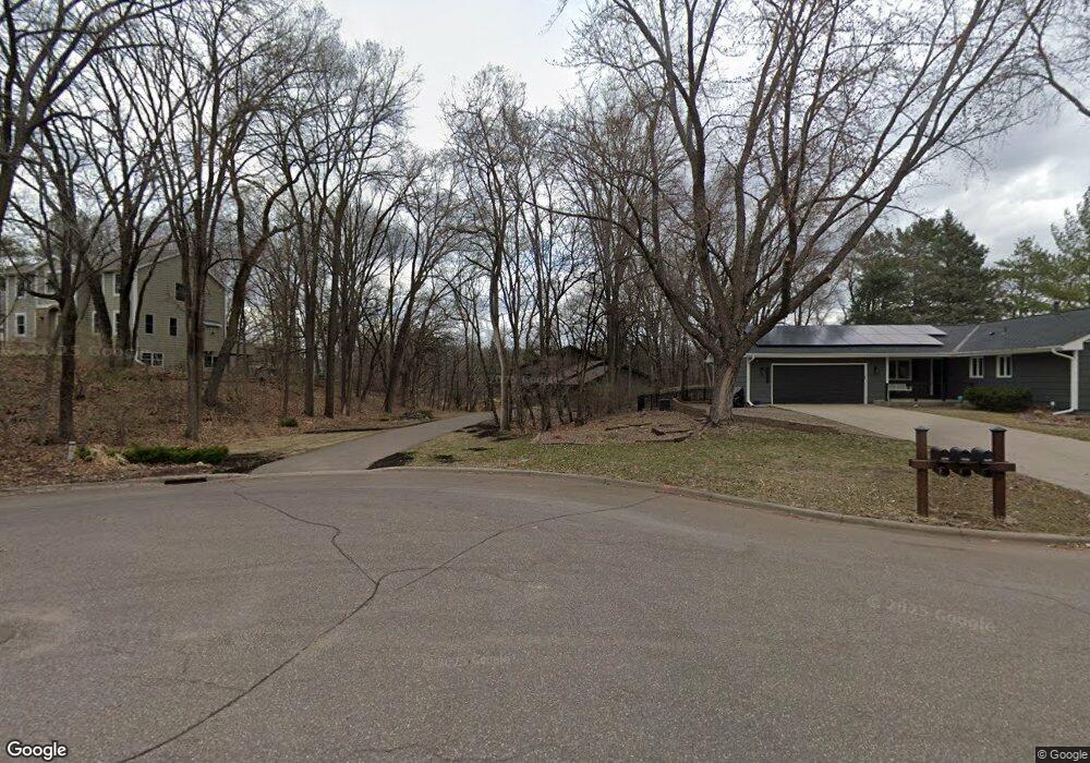 15420 Skyview Cir W, Minnetonka, MN 55345 - photo 1