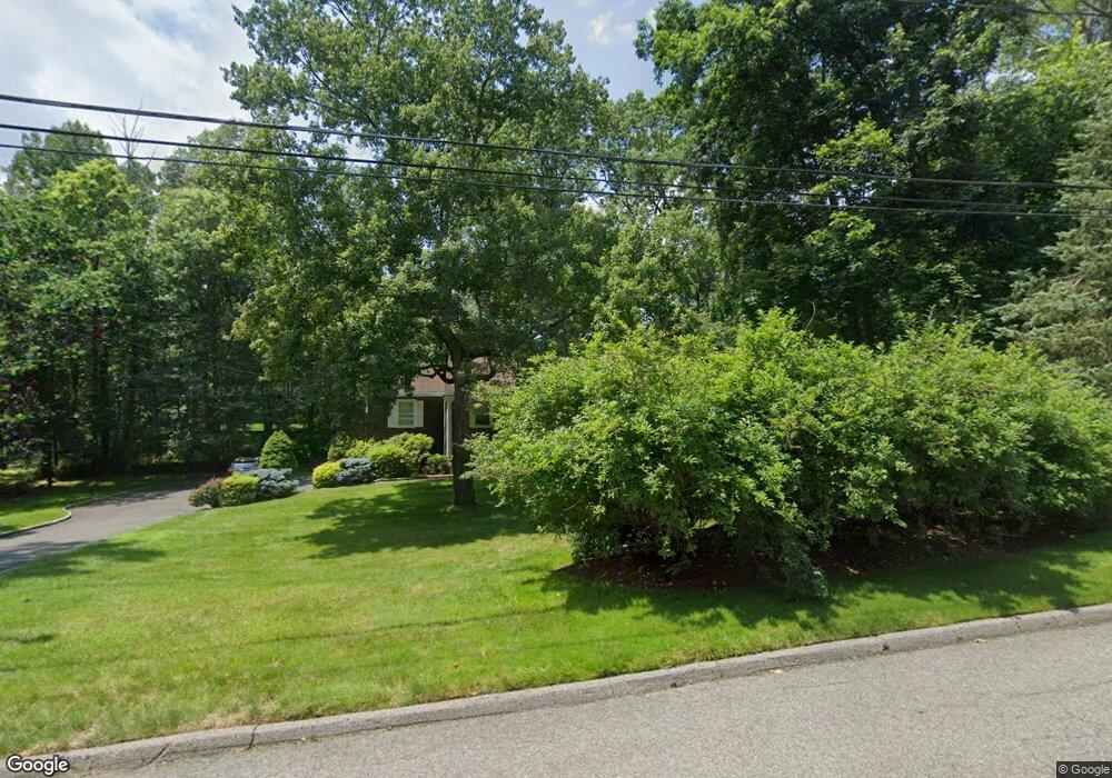 111 Davenport Ridge Ln, Stamford, CT 06903 - photo 1