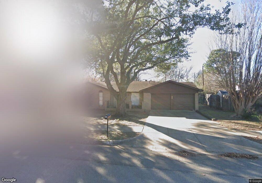 925 Chattanooga Dr, Bedford, TX 76022 - photo 1