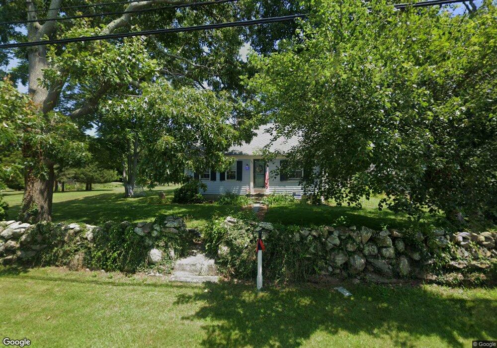 543 Smith Neck Rd, South Dartmouth, MA 02748 - photo 1