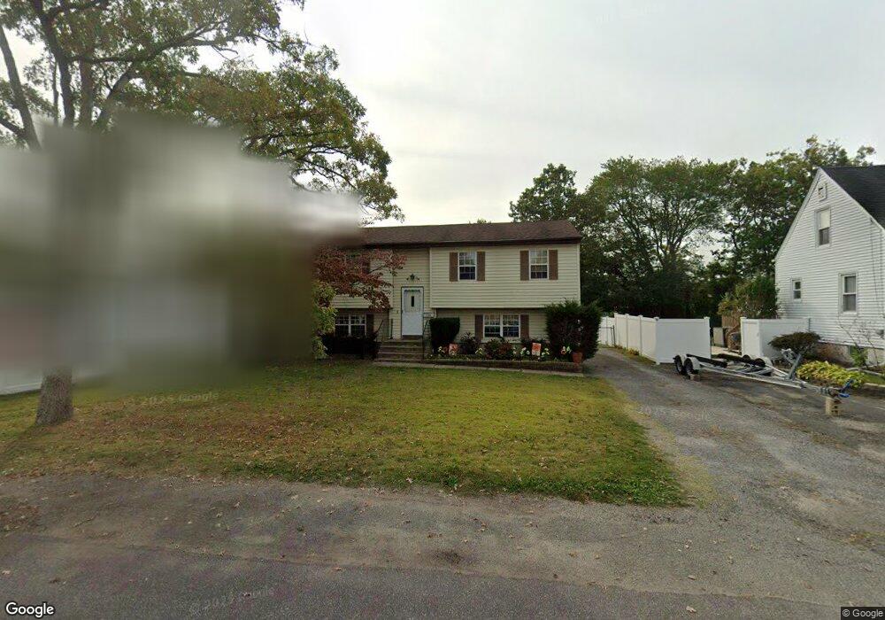 106 Moffitt Blvd, Islip, NY 11751 - photo 1