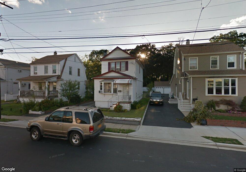 114 Cochran Place, Valley Stream, NY 11581 - photo 1