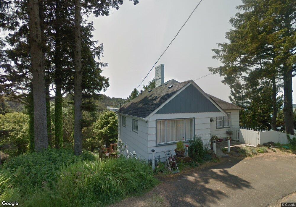 832 SW 10th St, Lincoln City, OR 97367 - photo 1