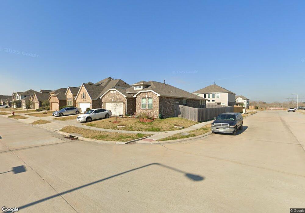 5200 Echo Falls Dr, Alvin, TX 77511 - photo 1