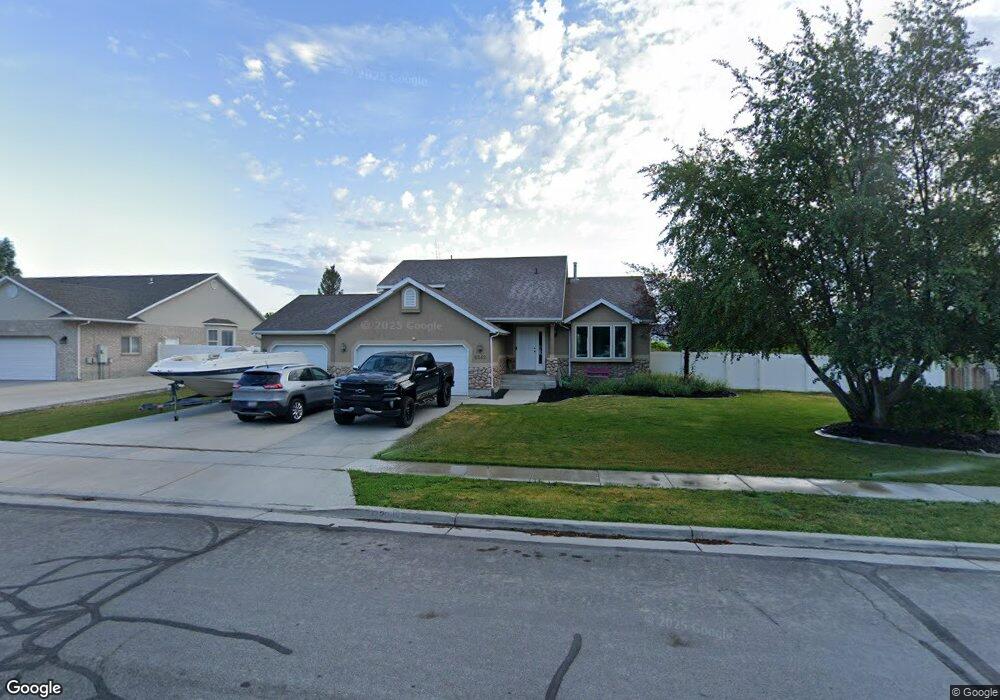 2042 W Silver Tree Cir, Riverton, UT 84065 - photo 1