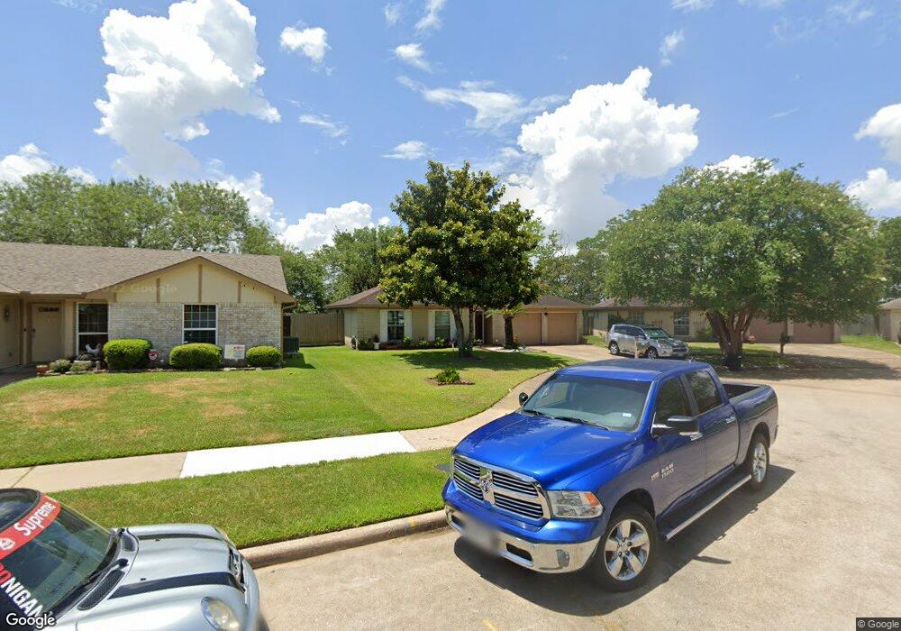 8710 Kirkmont Dr, Houston, TX 77089 - photo 1