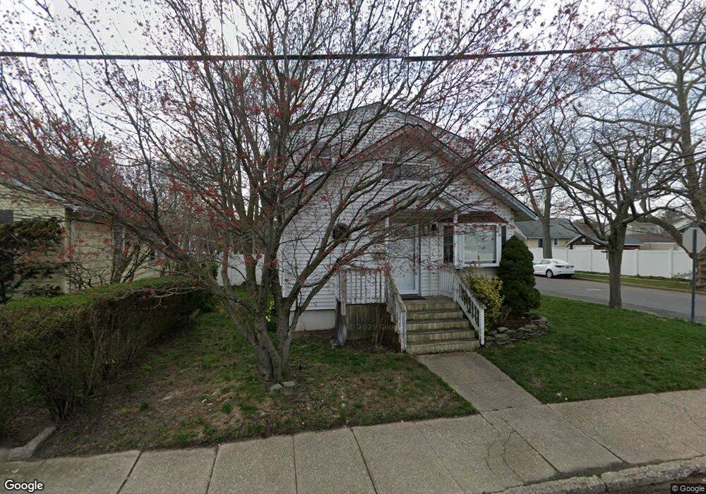 2372 Newbridge Rd, Bellmore, NY 11710 - photo 1