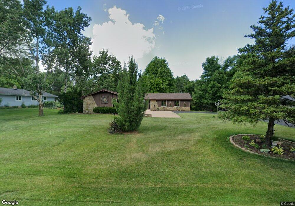 N58W25562 Windy Pass Dr, Sussex, WI 53089 - photo 1