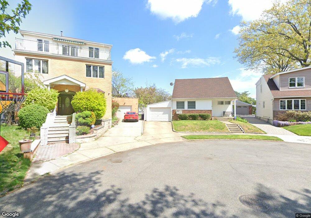 25907 62nd Ave, Little Neck, NY 11362 - photo 1