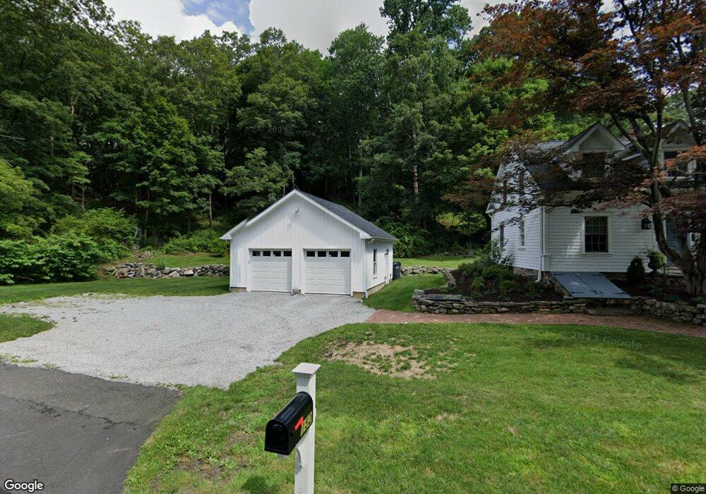 152 W Mountain Rd, Ridgefield, CT 06877 - photo 1