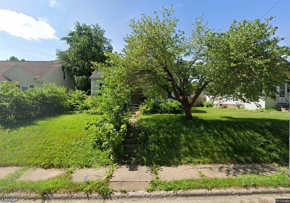 2323 Grove St, Davenport, IA 52804 - photo 1