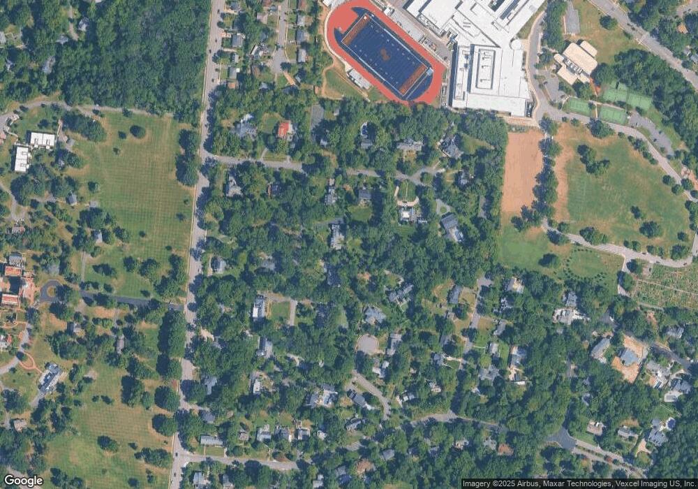 915 Vicar Ln, Alexandria, VA 22302 - photo 1