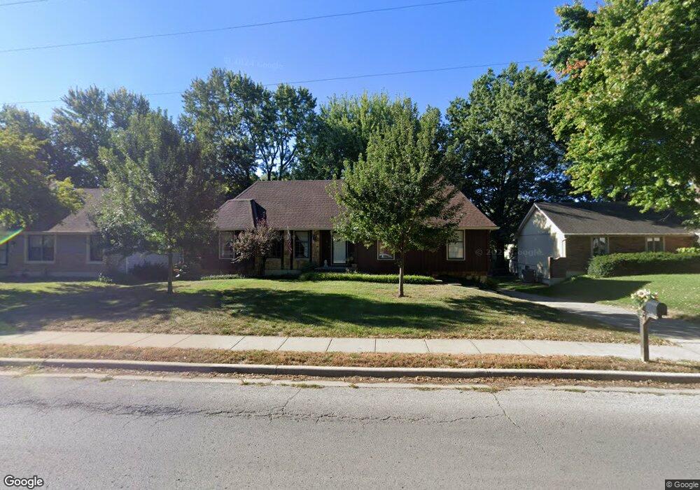 1700 NW Ashton Dr, Blue Springs, MO 64015 - photo 1