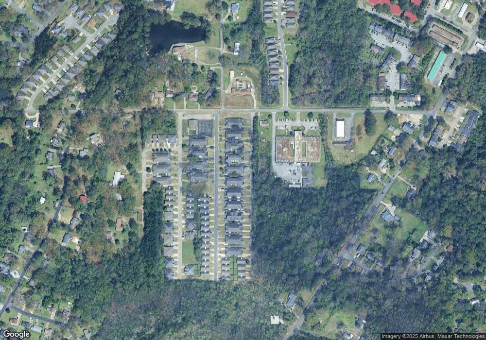 1838 Oakleaf Ln, Birmingham, AL 35215 - photo 1