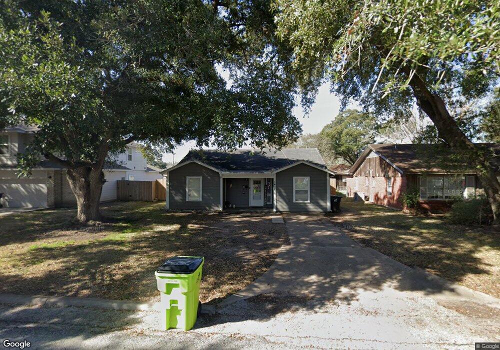 1412 Frost St, Rosenberg, TX 77471 - photo 1