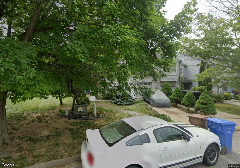 318 Lake Side Dr, Swedesboro, NJ 08085 - photo 1