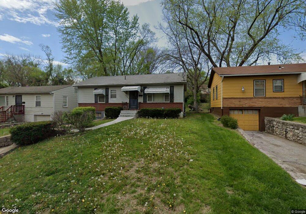 6808 Bales Ave, Kansas City, MO 64132 - photo 1