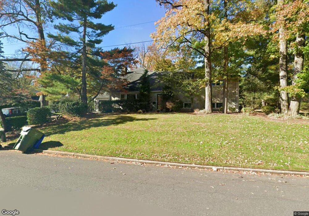5 Clive Hills Rd, Edison, NJ 08820 - photo 1
