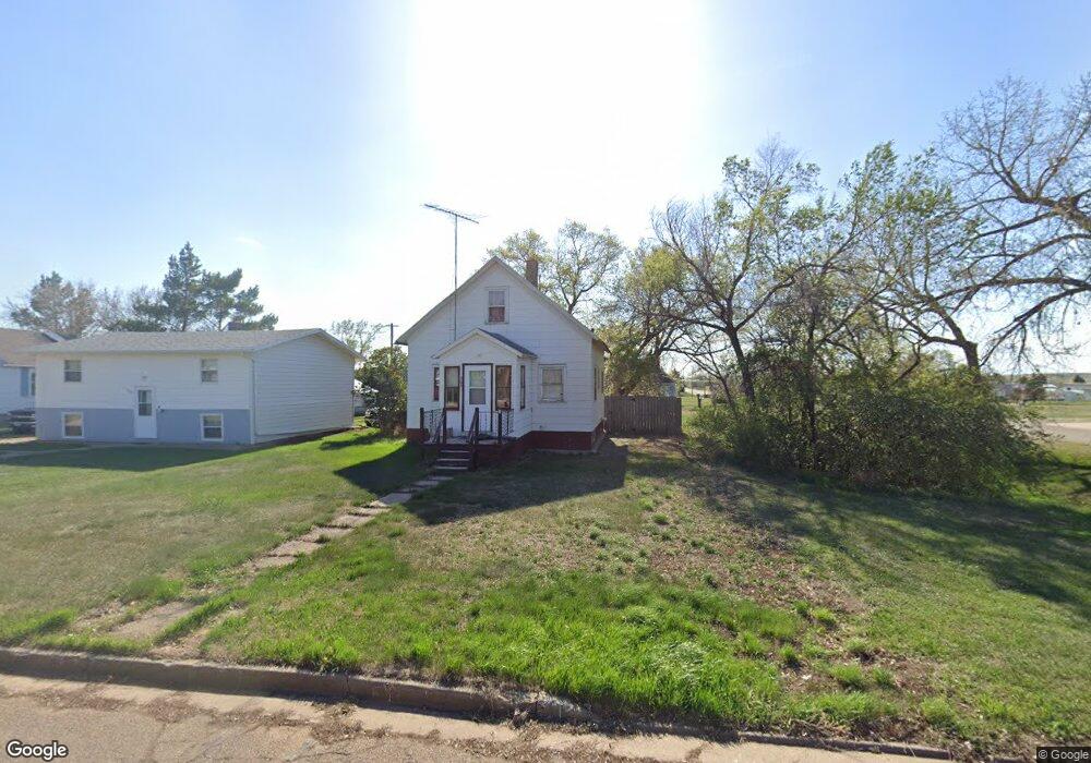 303 S 4th St, Glen Ullin, ND 58631 - photo 1