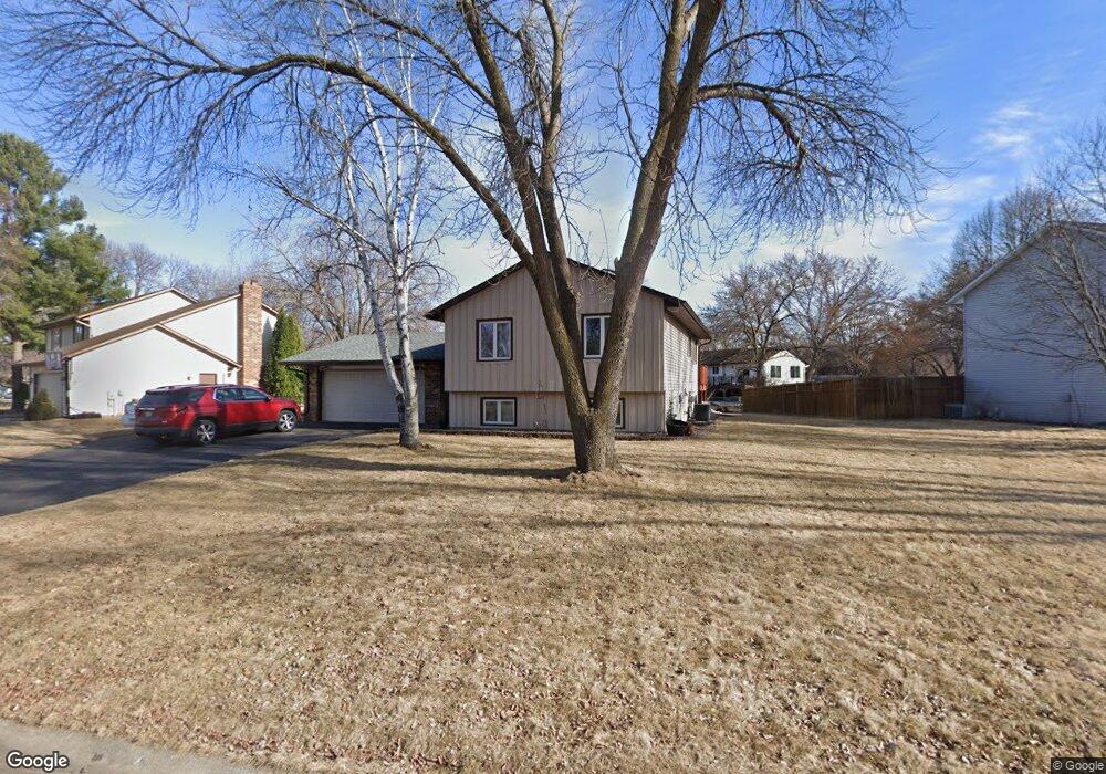 10424 Quaker Ln N, Maple Grove, MN 55369 - photo 1