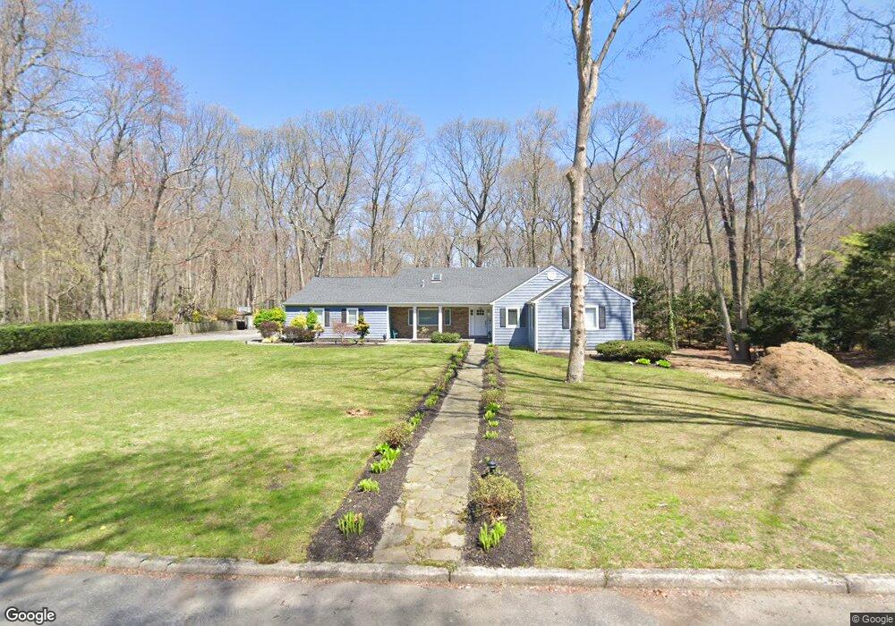 4 Knox Place, Dix Hills, NY 11746 - photo 1