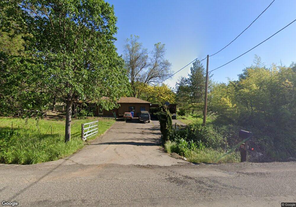 1045 Mountain View Dr, Eagle Point, OR 97524 - photo 1